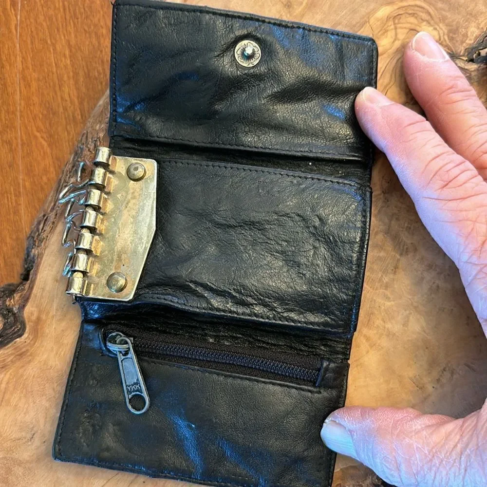 Vintage Eeelskin Wallet Key Holder